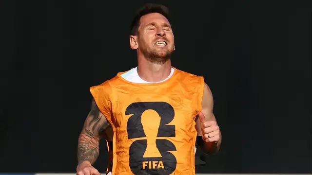 Video thumbnail for Lionel Messi: Rob Stone Calls him "Muhammed Ali of Soccer"