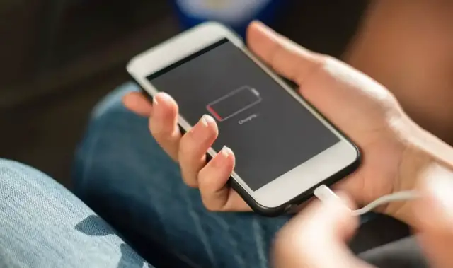 Video thumbnail for How to fix phone battery draining fast after update