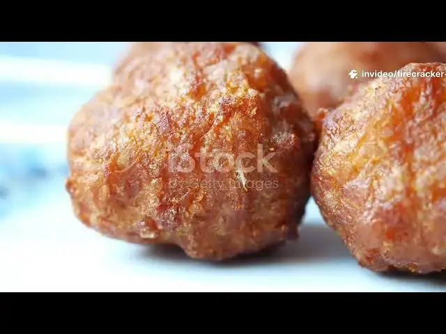 Video thumbnail for Firecracker Chicken Meatball Recipe