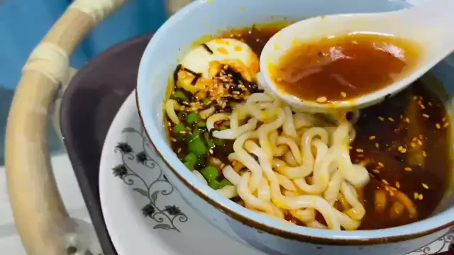 Video thumbnail for Delicious Ramen