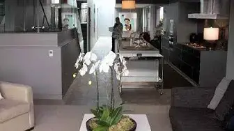 Video thumbnail for Elegant Wohnen in der Keefer Street in Vancouver