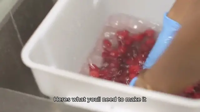 Video thumbnail for fresas con crema recipe