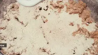 Video thumbnail for Comparison KitchenAid Pro 500 vs Professional 5 Plus Stand Mixer: Which Is The Best One? (2021)