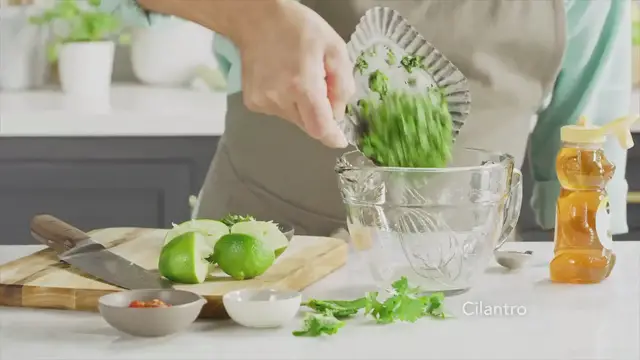 Video thumbnail for Chili Herb Steak with Melon Cucumber Salad