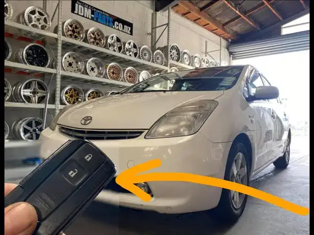 'Video thumbnail for Program Spare Key on Toyota Prius | Immobilizer & Smart Key DIY Guide'