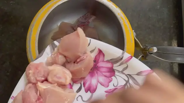 'Video thumbnail for Clear chicken soup recipe'