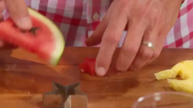 Video thumbnail for 
				 How to Make Your Fruit Fun and Fabulous