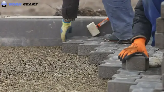 Video thumbnail for Top 10 Best Gloves for Construction Workers