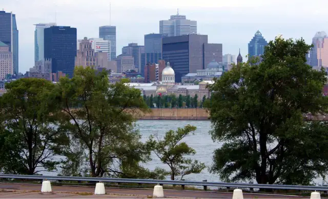 Video thumbnail for Montreal Maritim