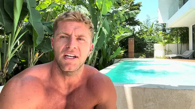 Video thumbnail for How fast do you lose muscle when you stop training (& how to avoid)
