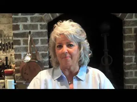 Video thumbnail for Macaroni and Cheese Week on Get Cookin' on PaulaDeen.com