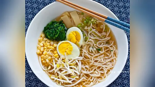 Video thumbnail for miso ramen recipe