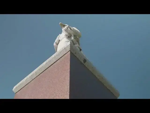 Video thumbnail for War Memorial Vlog