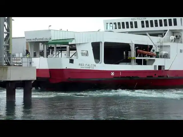 Video thumbnail for Isle of Wight Red Funnel Ferry (from Southampton)