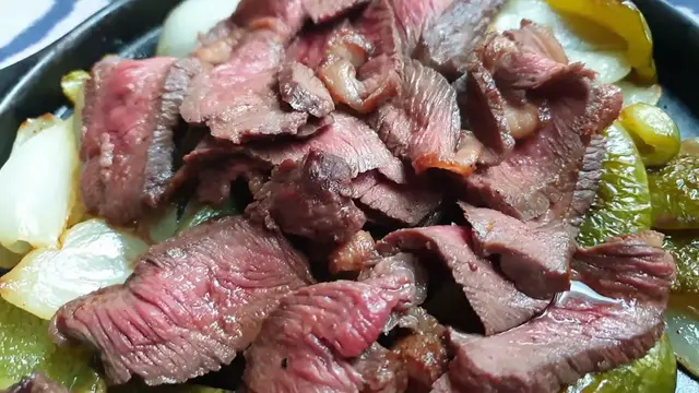 Video thumbnail for Pollo Fajitas – A Flavorful Twist on a Classic Dish