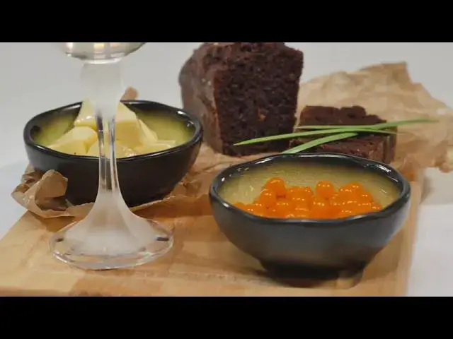 Video thumbnail for Easy Tomato Basil Soup Recipe | Comfort in a Bowl