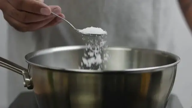 'Video thumbnail for Ensalada de Pasta con Atún y Frijoles Blancos – Receta Saludable y Rápida'