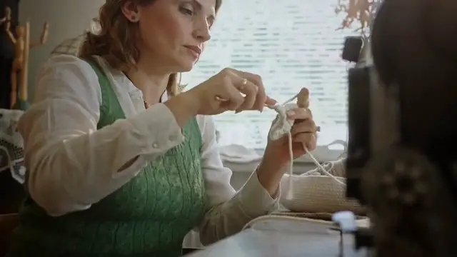 Video thumbnail for The Art of Crafting a Crochet Bag: A Blend of Style and Creativity