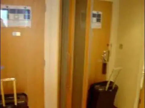 Video thumbnail for Sofitel Hotel Gatwick London Room 894 Video