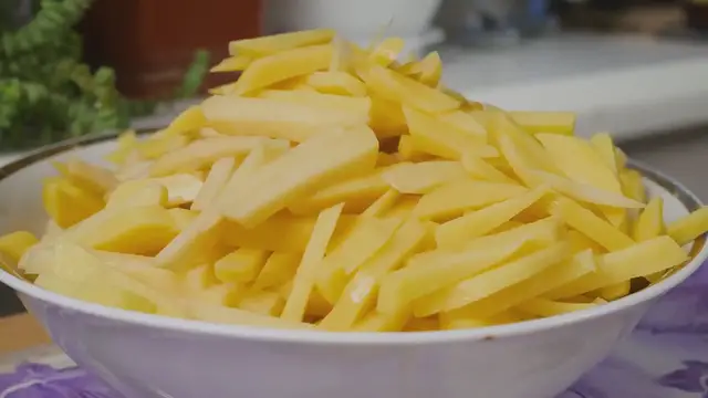 Video thumbnail for Papa a la Huancaína with Cheese Sauce Recipe