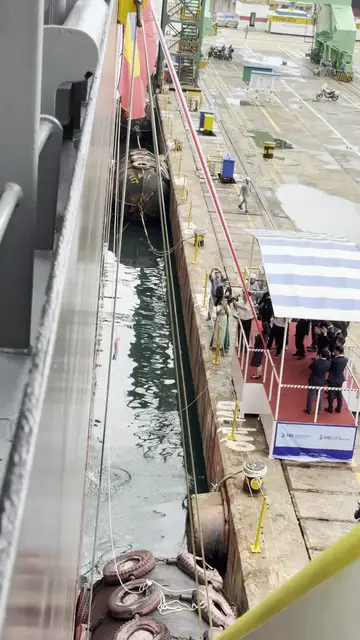 Video thumbnail for Yard delivery