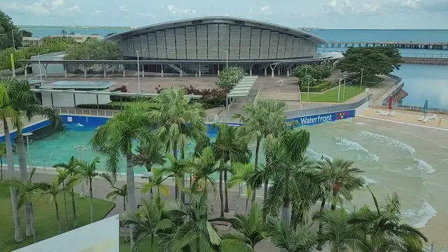 Video thumbnail for Darwin wave pool