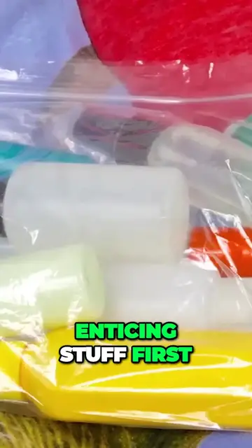 'Video thumbnail for The BEST and EASIEST way to AVOID theft of valuable items at TSA Security. Comment what you think_(720P_HD)'