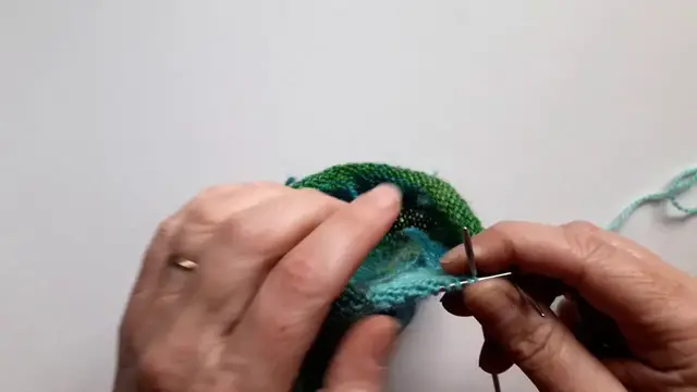 'Video thumbnail for Patchwork socks - decreasing for toes'