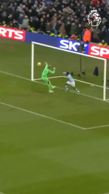 'Video thumbnail for Joe Hart recovery against Man United'