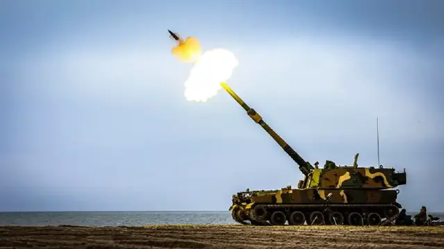 Video thumbnail for Vietnam Sets Sights on K9 Thunder Self-propelled Howitzer Procurement