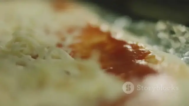 'Video thumbnail for Battle of the Pizzas_ Margherita vs. Pep '