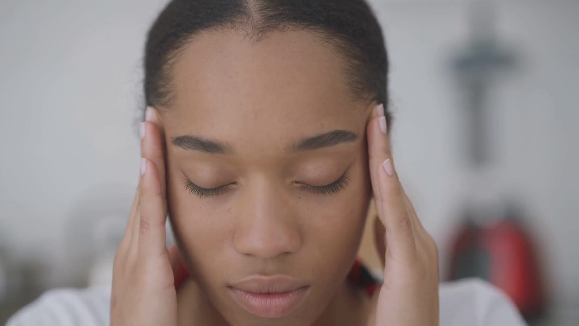 Video thumbnail for Why Some People Can Feel Weather Changes Before They Happen