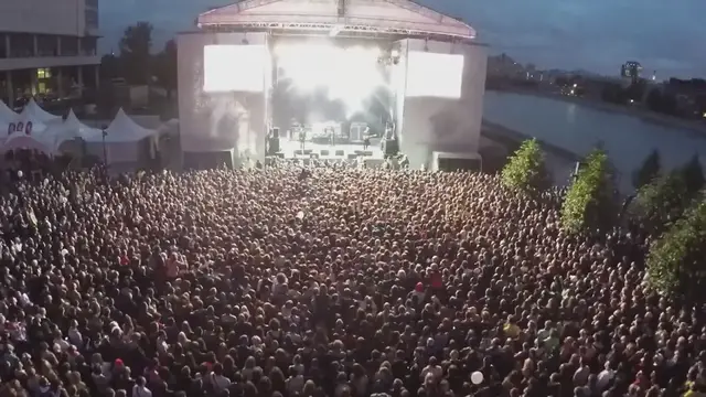 Video thumbnail for "Prince William Joins Taylor Swift for Backstage Selfie at London Eras Tour, Celebrating a Night of Music and Joy"