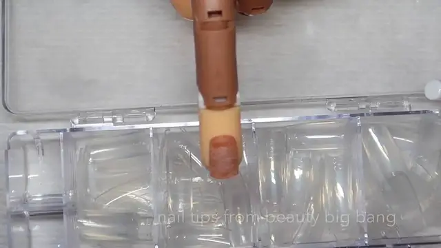 Video thumbnail for Smokey white marble nail tutorial
