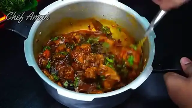 'Video thumbnail for Chicken Bhuna Masala - How to Make Chicken Bhuna Masala Recipe - Tasty Indian Recipes'