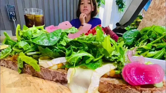 Video thumbnail for Wine Connection Cheese Bar Frankel 2022 Review