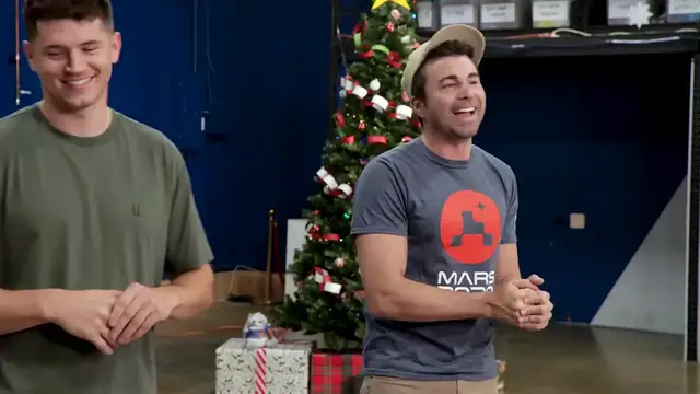 Video thumbnail for Engineer vs Pro Chef  Extreme Gingerbread House Contest(720P HD)