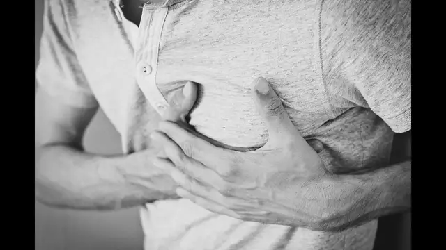 'Video thumbnail for What are the Signs of an Unhealthy Heart? | Heart Problem Signs and Symptoms'