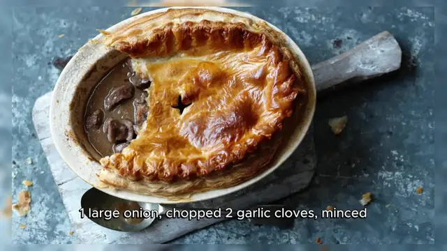 Video thumbnail for Steak and kidney pie Recipe