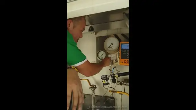 'Video thumbnail for Differential Pressure Level Gauge with manifold calibration setup'