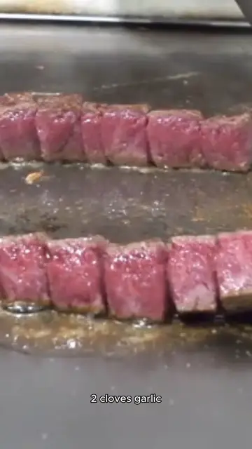 Video thumbnail for beef striploin steak recipe