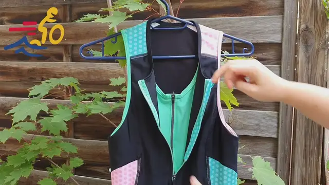 Video thumbnail for Why you need a sports bra in triathlon