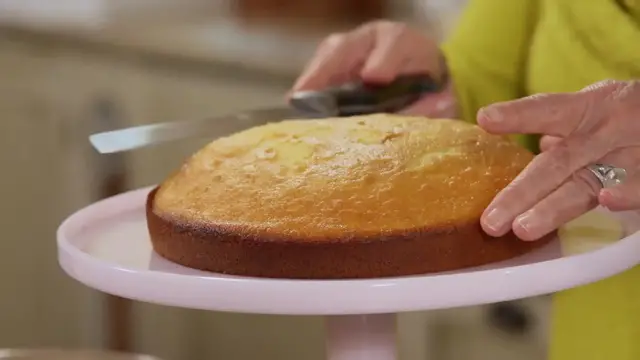 Video thumbnail for 
				 How to Get Rid of a Muffin Top Cake