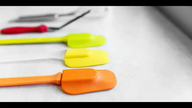 Video thumbnail for Silicone Spatulas, Superb 3 Benefits of This Tools