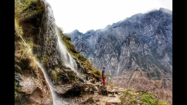 Video thumbnail for Tiger Leaping Gorge - Day Three: Epic Mountain Waterfall