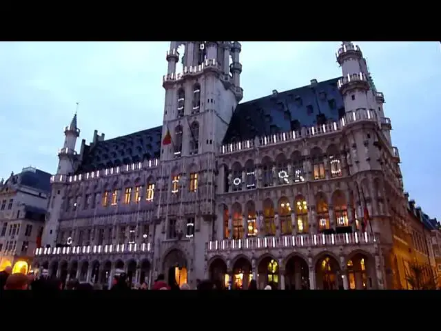 Video thumbnail for Grand Place Christmas Light Show Brussels