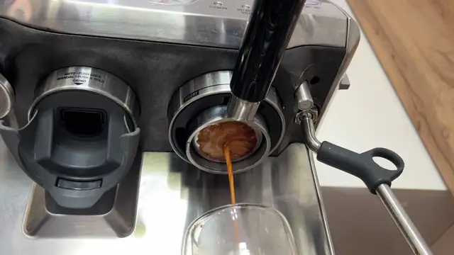 Video thumbnail for Fix Bottomless Portafilter Spray   Espresso Channeling Issues(720P HD)