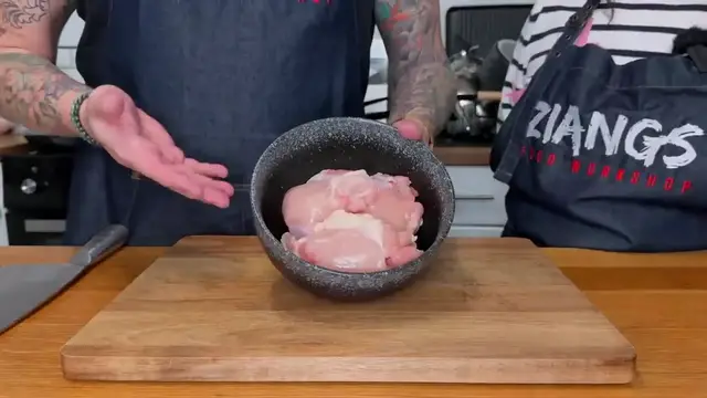 'Video thumbnail for Chefs Cook STICKY SESAME CHICKEN (EASY Chinese At home)(720P HD)'