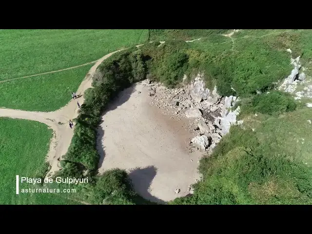 Video thumbnail for Playa de Gulpiyuri