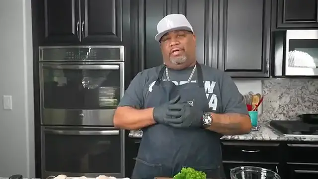 Video thumbnail for Finger-licking Good Honey BBQ Chicken Wings Recipe